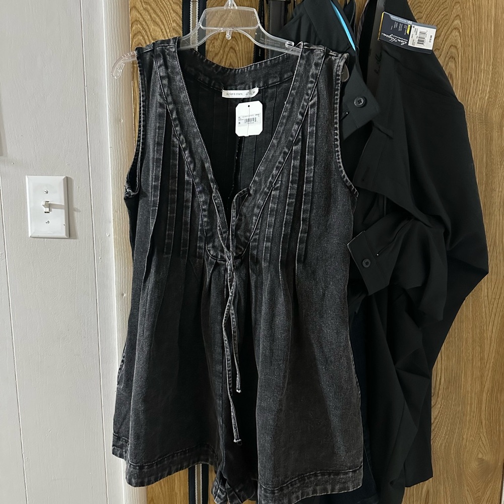 Altar'd State Black Sleeveless Romper